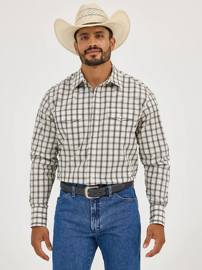 Wrangler Men's Wrinkle Resist Plaid Western Shirt