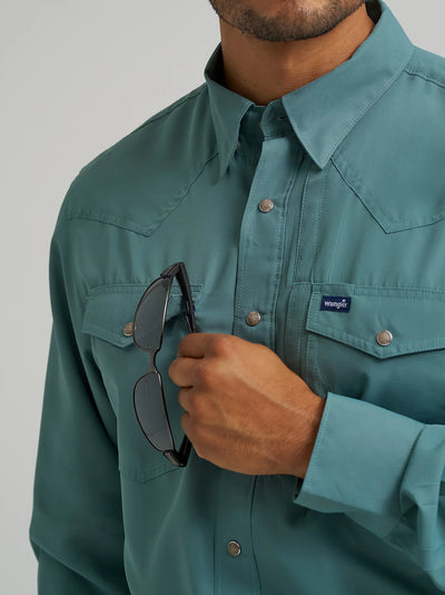 Wrangler Men's Performance Solid Shirt - Pine