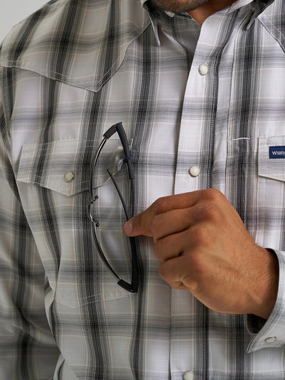 Wrangler Men's Performance Plaid Shirt - Grey