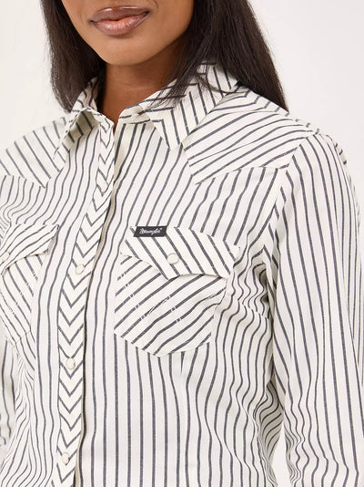 Wrangler Women's Retro Stripe Slim Western Shirt