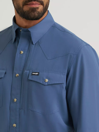 Wrangler Men's All Terrain Gear Performance Solid Shirt