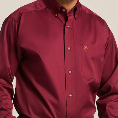 Ariat Men's Solid Twill Classic Fit Shirt