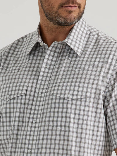 Wrangler Men's Wrinkle Resist Plaid Shirt