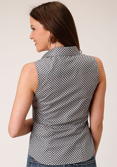 Roper Women's Diamond Star Geo Print Top