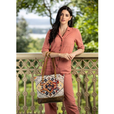 Myra Bag Street Dancer Tote Bag