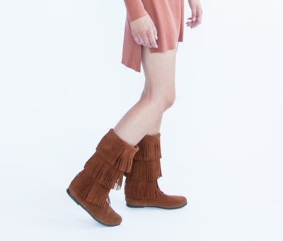 Minnetonka Women's Brown 3-Layer Fringe Boot