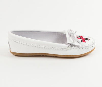 Minnetonka Women's White Thunderbird II Moccasin