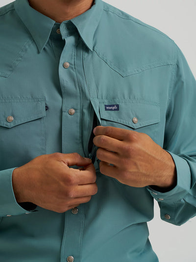 Wrangler Men's Performance Solid Shirt - Pine