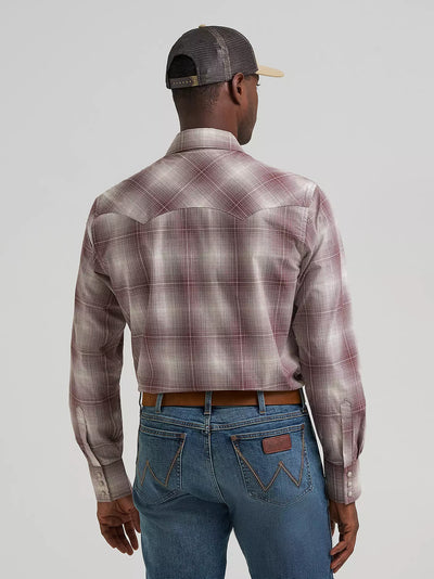 Wrangler Men's Retro Plaid Sawtooth Pocket Shirt