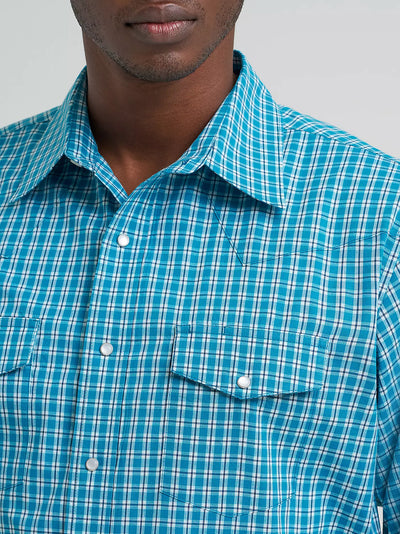 Wrangler Men's Wrinkle Resist Plaid Western Shirt