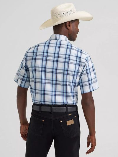 Wrangler Men's Wrinkle Resist Plaid Shirt