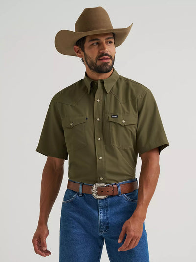 Wrangler Men's All Terrain Gear Performance Solid Shirt