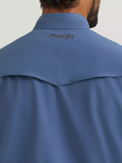 Wrangler Men's All Terrain Gear Performance Solid Shirt