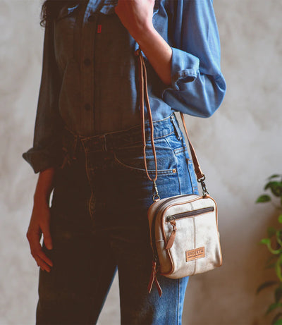 Bed Stu "Capture" Betta Nectar Lux Tan Rustic Crossbody