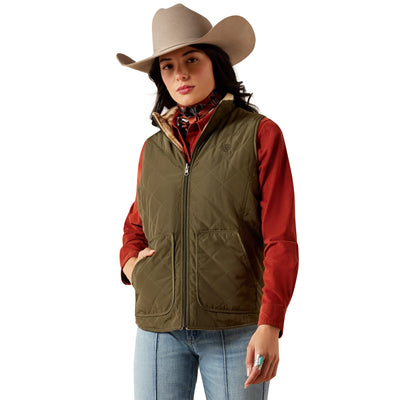 Ariat Women's Dilon 2.0 Wild Horse Print Reversible Insulated Vest