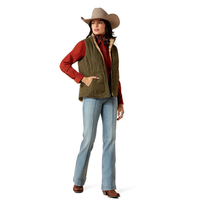 Ariat Women's Dilon 2.0 Wild Horse Print Reversible Insulated Vest