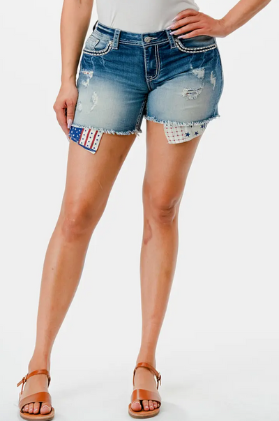 Grace in top la shorts