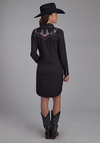 retro dress with boots A psychedelic mini dress paired with purple suede gogo boots : r/VintageFashion