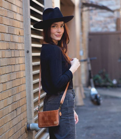 Bed Stu "Templeton II" Wallet Crossbody - Tan Rustic
