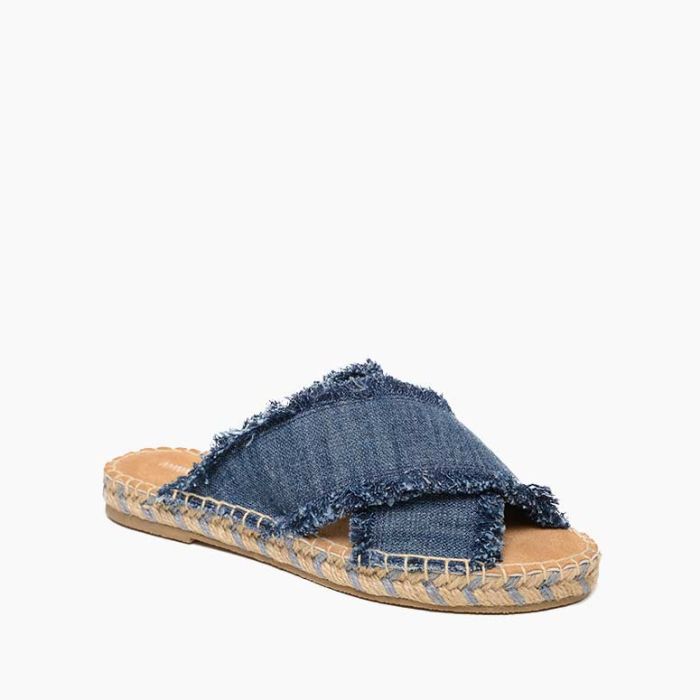 Minnetonka Moccasin "Pepper" Casual Sandal