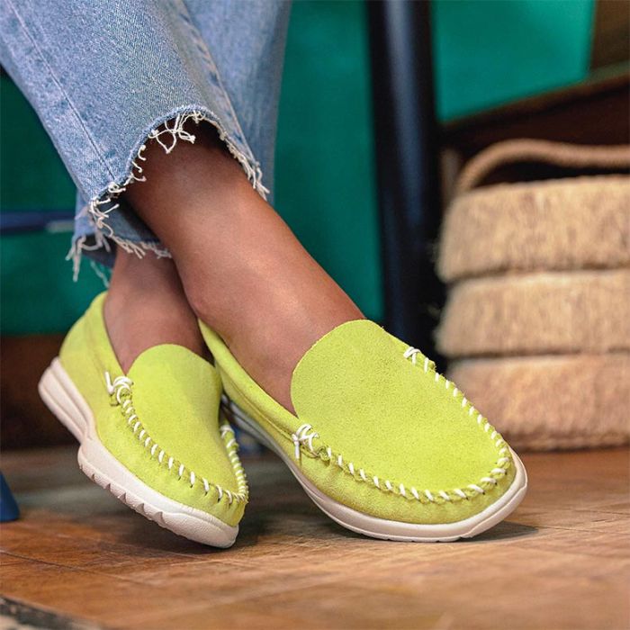 Minnetonka Moccasin Discover Classic Citrus Green Centerville