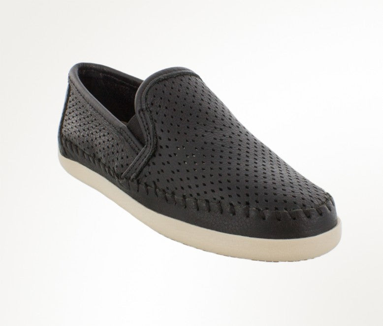 Minnetonka Women's Black Pacific Shoe